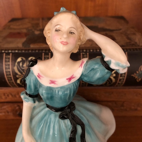 Royal Doulton Figurine - Picture 5 of 6